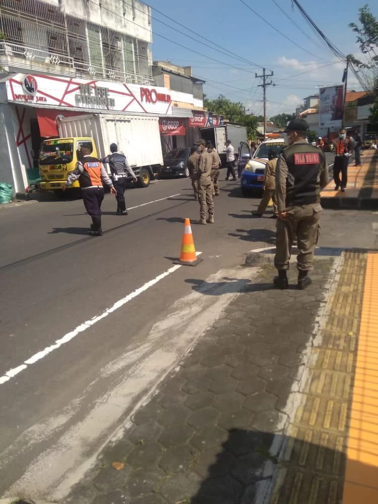 ICCW Laporkan Toko Di Jalan Rajawali Klaten Ke Satpol PP karna Diduga Menyalahgunakan Fungsi Trotoar