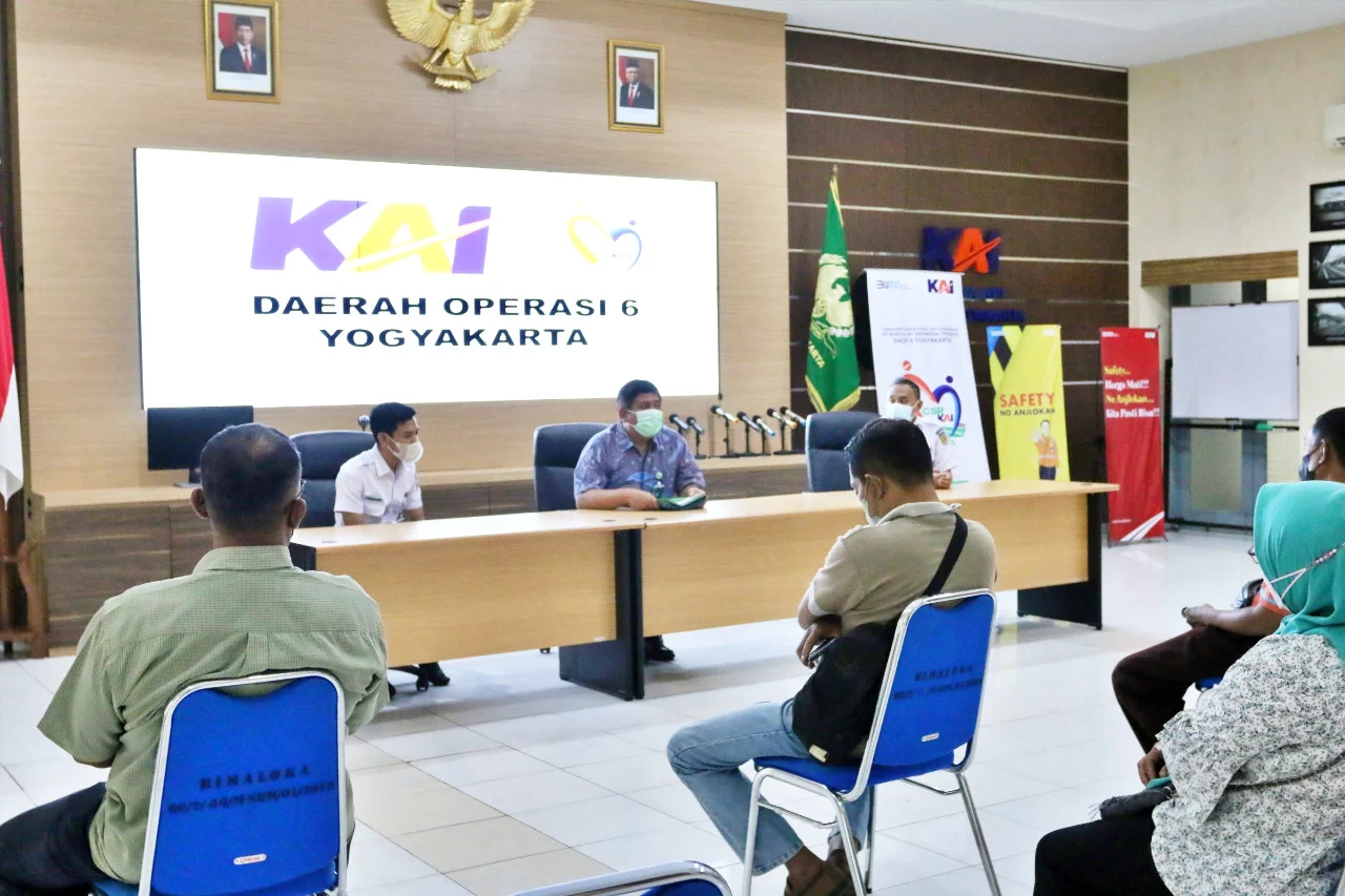 Dukung UMKM, Daop 6 Salurkan Bantuan Senilai Rp 300 Juta